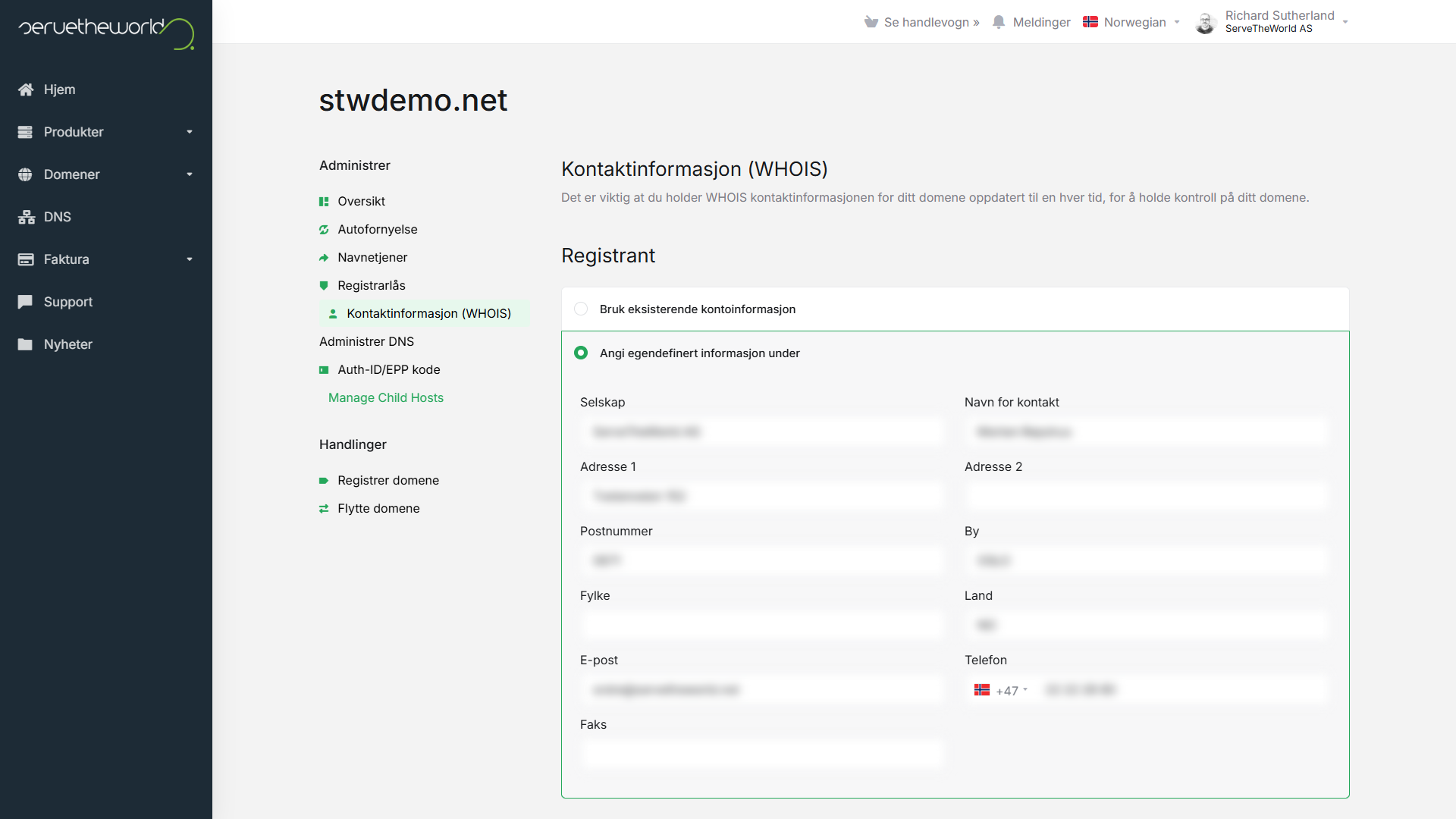 Siden "Kontaktinformasjon (WHOIS)" med seksjonene "Registrant" og "Admin"